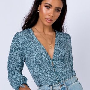 Supaaa cute Princess Polly Top!